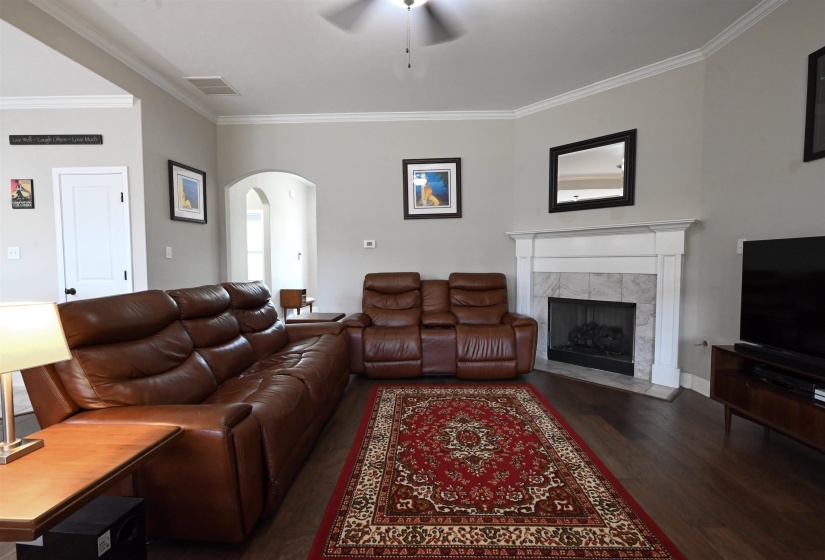 110 LAUREL GLEN DR, Oakland, Tennessee 38060, 4 Bedroom Bedrooms, 7 Room Rooms,3 BathroomBathrooms,Residential,For Sale,LAUREL GLEN,0,10218437