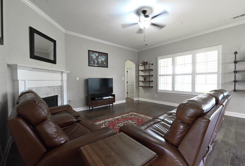 110 LAUREL GLEN DR, Oakland, Tennessee 38060, 4 Bedroom Bedrooms, 7 Room Rooms,3 BathroomBathrooms,Residential,For Sale,LAUREL GLEN,0,10218437