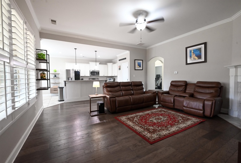 110 LAUREL GLEN DR, Oakland, Tennessee 38060, 4 Bedroom Bedrooms, 7 Room Rooms,3 BathroomBathrooms,Residential,For Sale,LAUREL GLEN,0,10218437