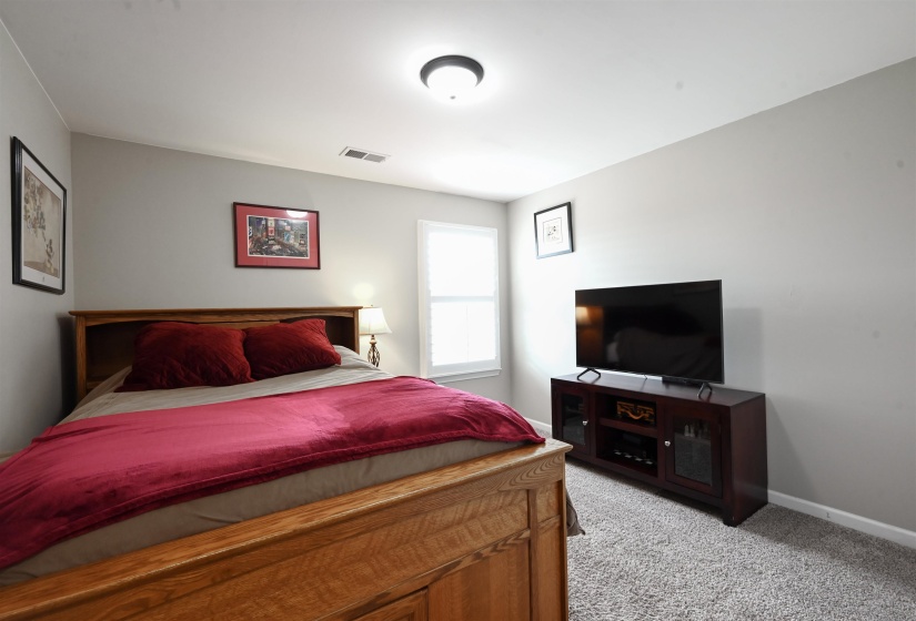 110 LAUREL GLEN DR, Oakland, Tennessee 38060, 4 Bedroom Bedrooms, 7 Room Rooms,3 BathroomBathrooms,Residential,For Sale,LAUREL GLEN,0,10218437
