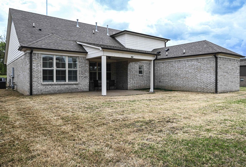 110 LAUREL GLEN DR, Oakland, Tennessee 38060, 4 Bedroom Bedrooms, 7 Room Rooms,3 BathroomBathrooms,Residential,For Sale,LAUREL GLEN,0,10218437
