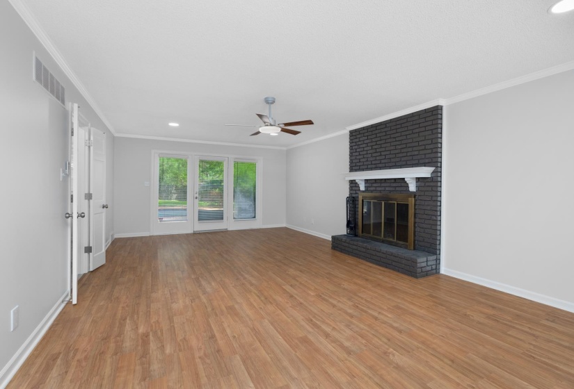 192 POWELL RD, Collierville, Tennessee 38017, 4 Bedroom Bedrooms, 7 Room Rooms,2.1 BathroomBathrooms,Residential,For Sale,POWELL,0,10226408