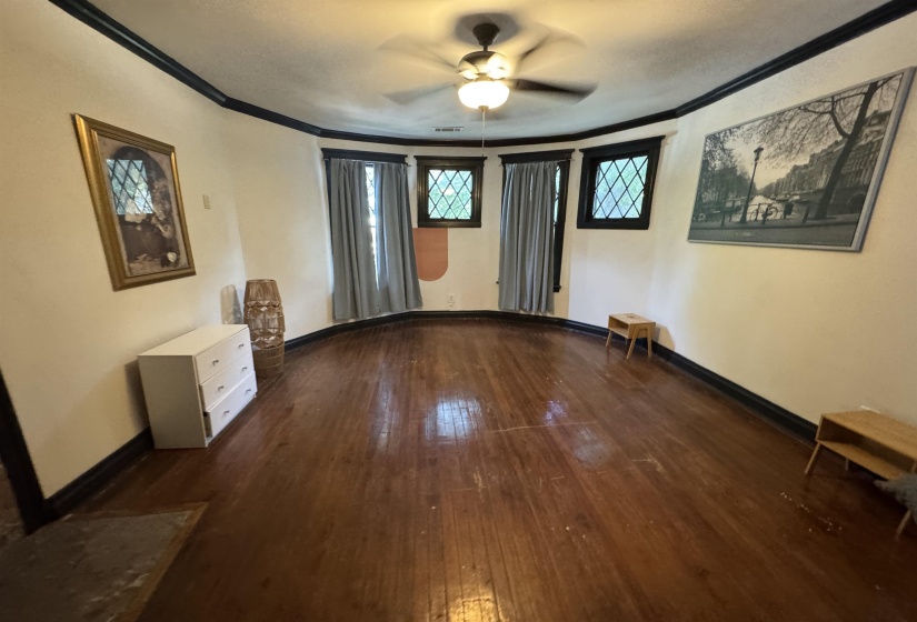 1609 EASTMORELAND AVE, Memphis, Tennessee 38104, 5 Bedroom Bedrooms, 11 Room Rooms,3.1 BathroomBathrooms,Residential,For Sale,EASTMORELAND,0,10226501
