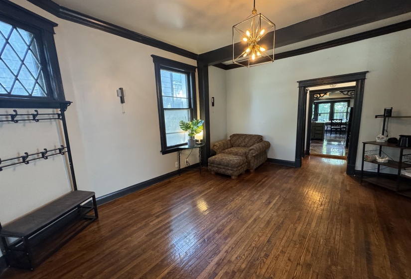 1609 EASTMORELAND AVE, Memphis, Tennessee 38104, 5 Bedroom Bedrooms, 11 Room Rooms,3.1 BathroomBathrooms,Residential,For Sale,EASTMORELAND,0,10226501