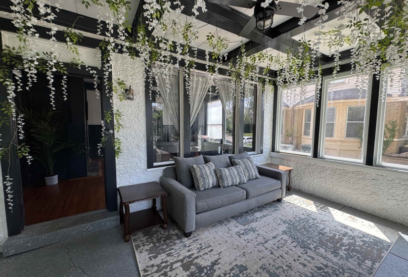 1609 EASTMORELAND AVE, Memphis, Tennessee 38104, 5 Bedroom Bedrooms, 11 Room Rooms,3.1 BathroomBathrooms,Residential,For Sale,EASTMORELAND,0,10226501