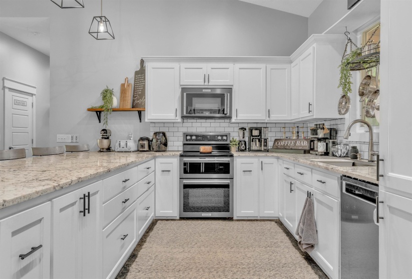 2525 SINAI DR, Mason, Tennessee 38049, 4 Bedroom Bedrooms, 7 Room Rooms,3 BathroomBathrooms,Residential,For Sale,SINAI,0,10222928
