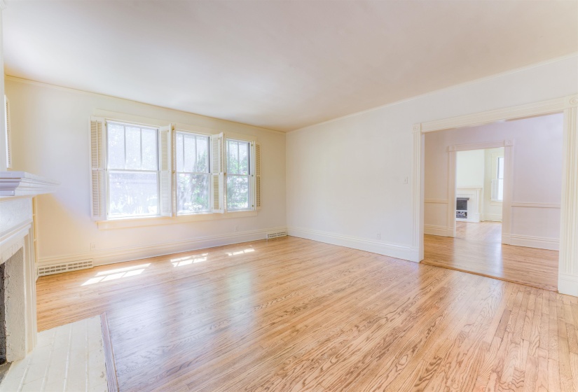 671 BARKSDALE ST, Memphis, Tennessee 38104, 4 Bedroom Bedrooms, 10 Room Rooms,3.1 BathroomBathrooms,Residential,For Sale,BARKSDALE,0,10226769