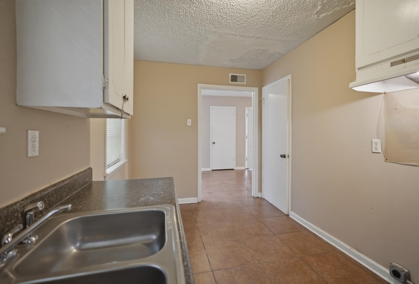 1703 CORNING AVE, Memphis, Tennessee 38127, 3 Bedroom Bedrooms, 5 Room Rooms,1 BathroomBathrooms,Residential,For Sale,CORNING,0,10224320