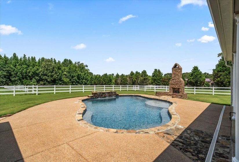 740 FRAZIER RD, Rossville, Tennessee 38066, 4 Bedroom Bedrooms, 12 Room Rooms,3.2 BathroomBathrooms,Residential,For Sale,FRAZIER,0,10226420