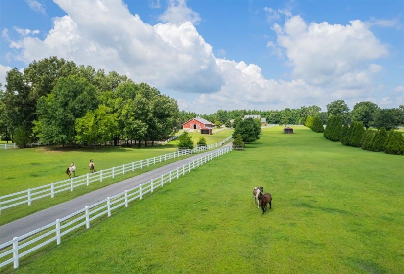 740 FRAZIER RD, Rossville, Tennessee 38066, 4 Bedroom Bedrooms, 12 Room Rooms,3.2 BathroomBathrooms,Residential,For Sale,FRAZIER,0,10226420