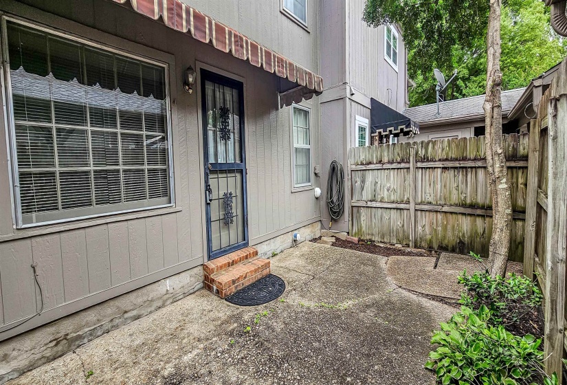 7024 COUNTRY RD, Germantown, Tennessee 38138, 3 Bedroom Bedrooms, 6 Room Rooms,2.1 BathroomBathrooms,Residential,For Sale,COUNTRY,0,10226480