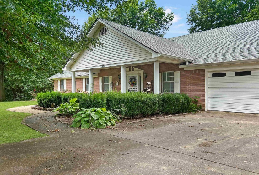 937 KELLEYS CHAPEL RD, Burlison, Tennessee 38015, 4 Bedroom Bedrooms, 6 Room Rooms,3.1 BathroomBathrooms,Residential,For Sale,KELLEYS CHAPEL,0,10227039