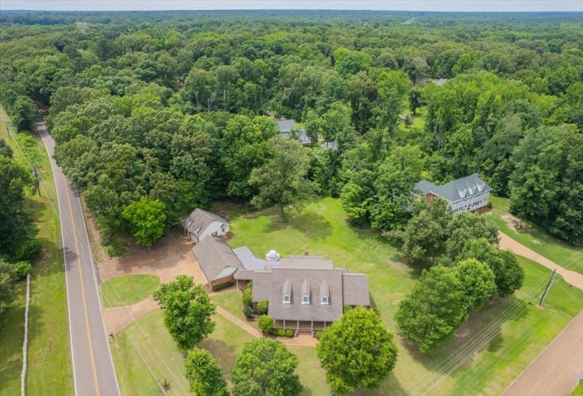 2890 RALEIGH-LAGRANGE DR, Rossville, Tennessee 38066, 4 Bedroom Bedrooms, 8 Room Rooms,3.1 BathroomBathrooms,Residential,For Sale,RALEIGH-LAGRANGE,0,10223329