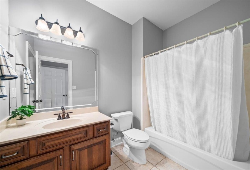 2890 RALEIGH-LAGRANGE DR, Rossville, Tennessee 38066, 4 Bedroom Bedrooms, 8 Room Rooms,3.1 BathroomBathrooms,Residential,For Sale,RALEIGH-LAGRANGE,0,10223329