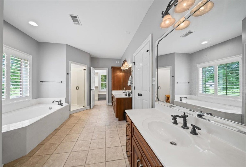 2890 RALEIGH-LAGRANGE DR, Rossville, Tennessee 38066, 4 Bedroom Bedrooms, 8 Room Rooms,3.1 BathroomBathrooms,Residential,For Sale,RALEIGH-LAGRANGE,0,10223329