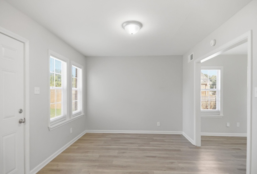 409 STONEHAM RD, Memphis, Tennessee 38109, 3 Bedroom Bedrooms, 6 Room Rooms,1.1 BathroomBathrooms,Residential,For Sale,STONEHAM,0,10226152