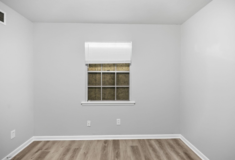 856 WHITE CLOVER LN, Memphis, Tennessee 38109, 3 Bedroom Bedrooms, 6 Room Rooms,1 BathroomBathrooms,Residential,For Sale,WHITE CLOVER,0,10226720