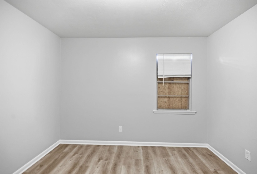 856 WHITE CLOVER LN, Memphis, Tennessee 38109, 3 Bedroom Bedrooms, 6 Room Rooms,1 BathroomBathrooms,Residential,For Sale,WHITE CLOVER,0,10226720