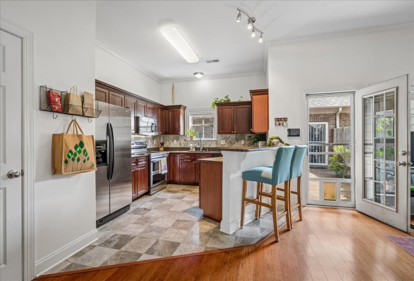 97 CAROLINA AVE, Memphis, Tennessee 38103, 2 Bedroom Bedrooms, 5 Room Rooms,2.1 BathroomBathrooms,Residential,For Sale,CAROLINA,0,10228495