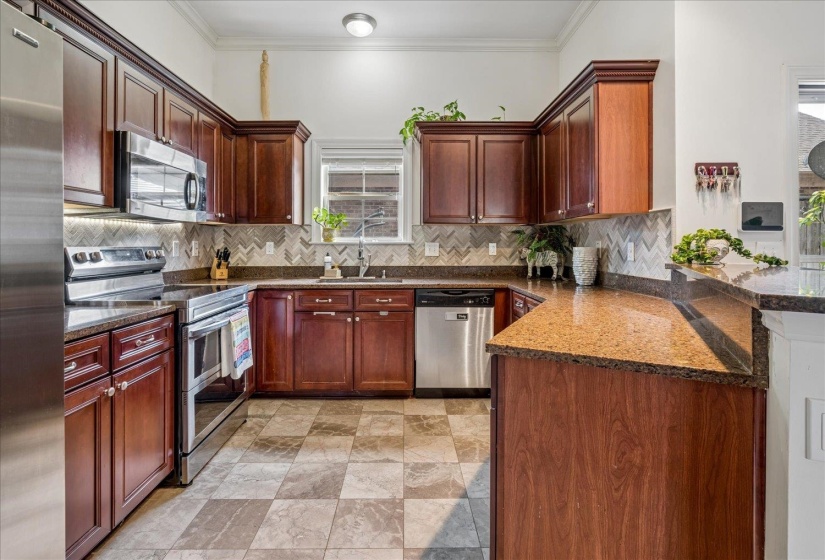 97 CAROLINA AVE, Memphis, Tennessee 38103, 2 Bedroom Bedrooms, 5 Room Rooms,2.1 BathroomBathrooms,Residential,For Sale,CAROLINA,0,10228495