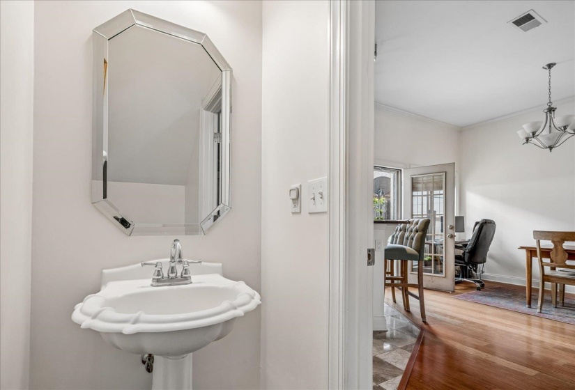 97 CAROLINA AVE, Memphis, Tennessee 38103, 2 Bedroom Bedrooms, 5 Room Rooms,2.1 BathroomBathrooms,Residential,For Sale,CAROLINA,0,10228495