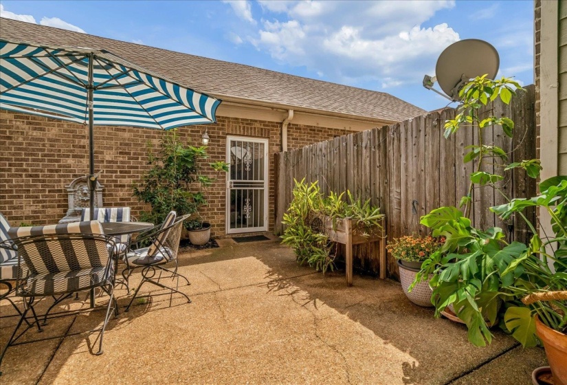 97 CAROLINA AVE, Memphis, Tennessee 38103, 2 Bedroom Bedrooms, 5 Room Rooms,2.1 BathroomBathrooms,Residential,For Sale,CAROLINA,0,10228495