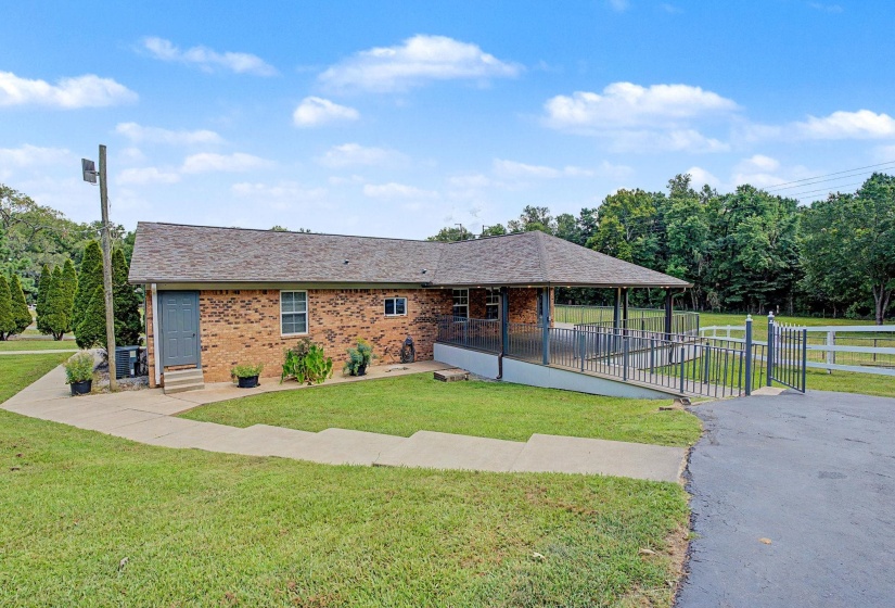 5543 OK ROBERTSON RD, Memphis, Tennessee 38127, 3 Bedroom Bedrooms, 5 Room Rooms,2 BathroomBathrooms,Residential,For Sale,OK ROBERTSON,0,10228500
