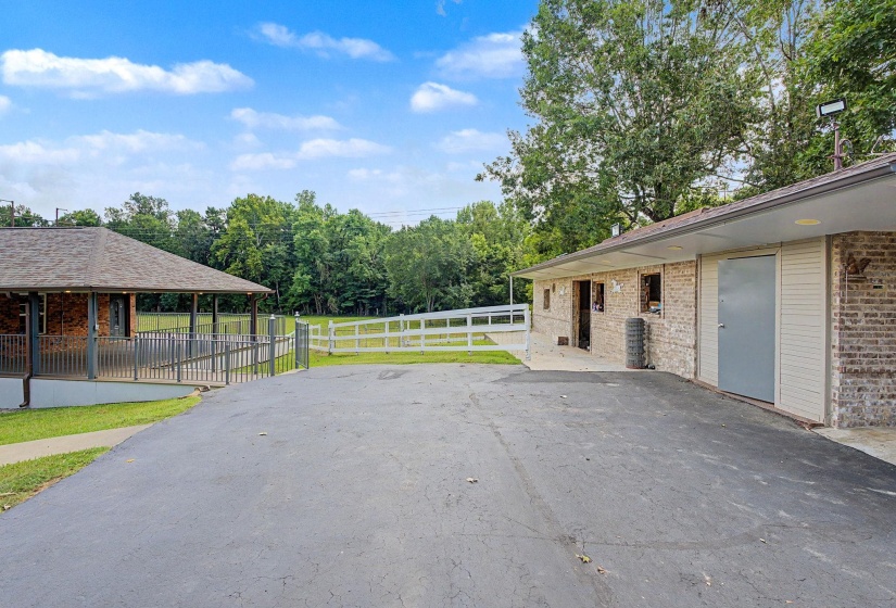 5543 OK ROBERTSON RD, Memphis, Tennessee 38127, 3 Bedroom Bedrooms, 5 Room Rooms,2 BathroomBathrooms,Residential,For Sale,OK ROBERTSON,0,10228500