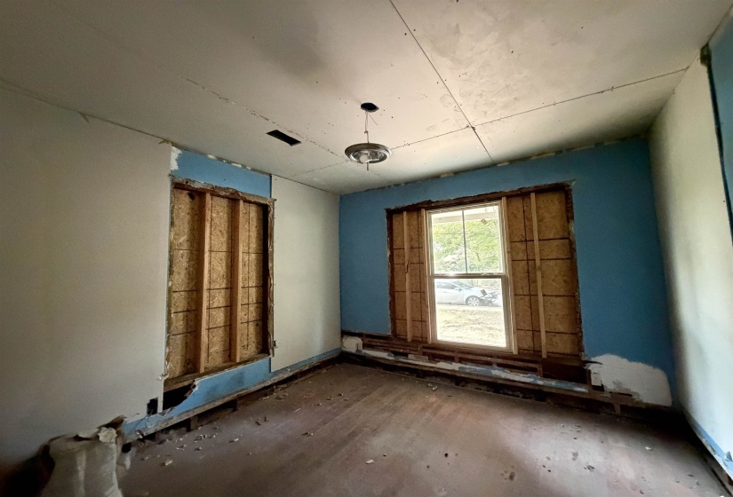 858 CARSON ST, Memphis, Tennessee 38111, 2 Bedroom Bedrooms, 5 Room Rooms,1 BathroomBathrooms,Residential,For Sale,CARSON,0,10228502