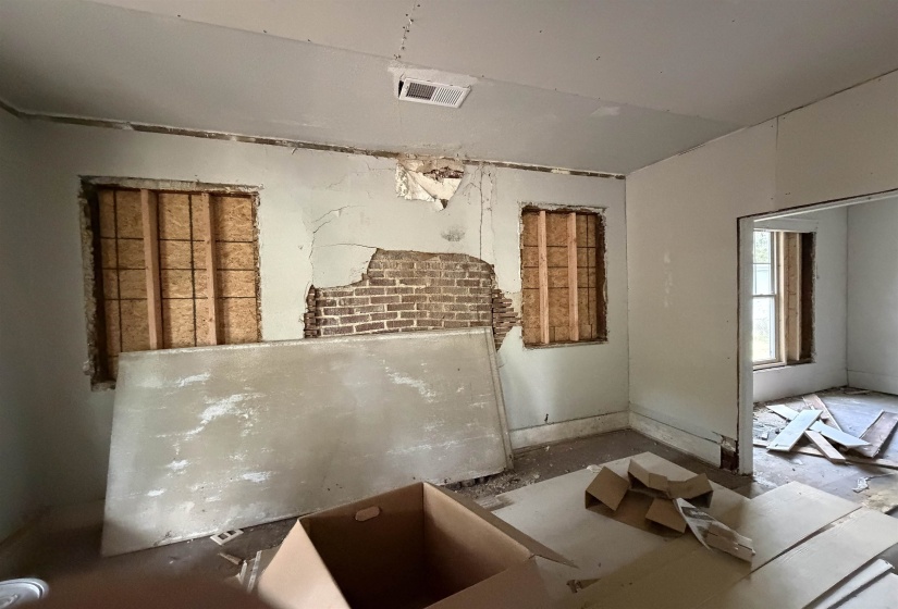 858 CARSON ST, Memphis, Tennessee 38111, 2 Bedroom Bedrooms, 5 Room Rooms,1 BathroomBathrooms,Residential,For Sale,CARSON,0,10228502