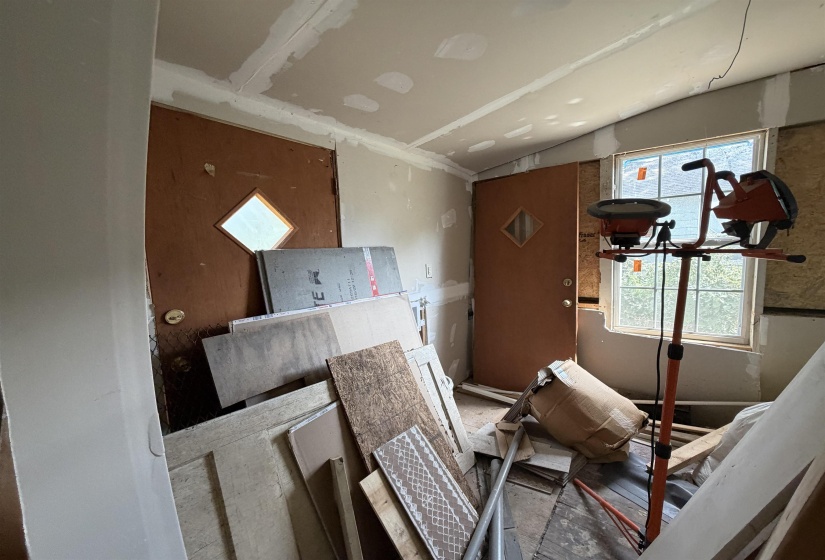 858 CARSON ST, Memphis, Tennessee 38111, 2 Bedroom Bedrooms, 5 Room Rooms,1 BathroomBathrooms,Residential,For Sale,CARSON,0,10228502