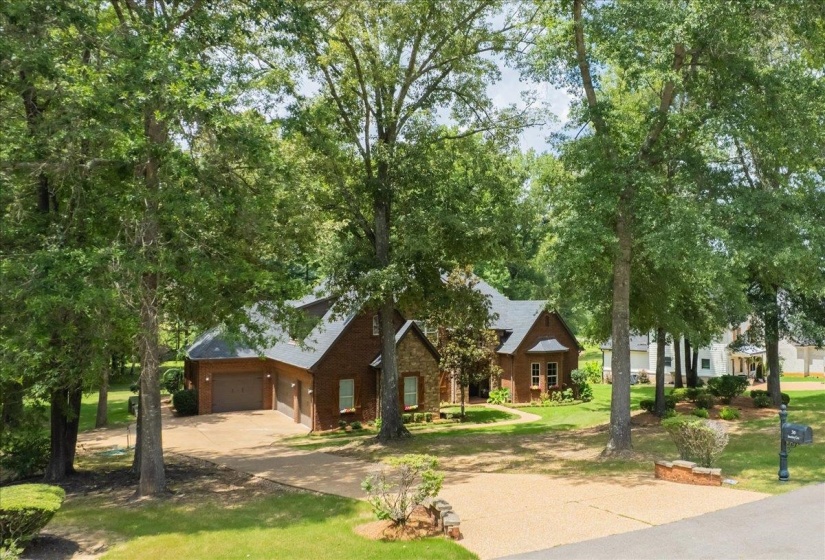 30 AMESBURY CV, Unicorp/Eads, Tennessee 38028, 4 Bedroom Bedrooms, 9 Room Rooms,3.1 BathroomBathrooms,Residential,For Sale,AMESBURY,0,10226745