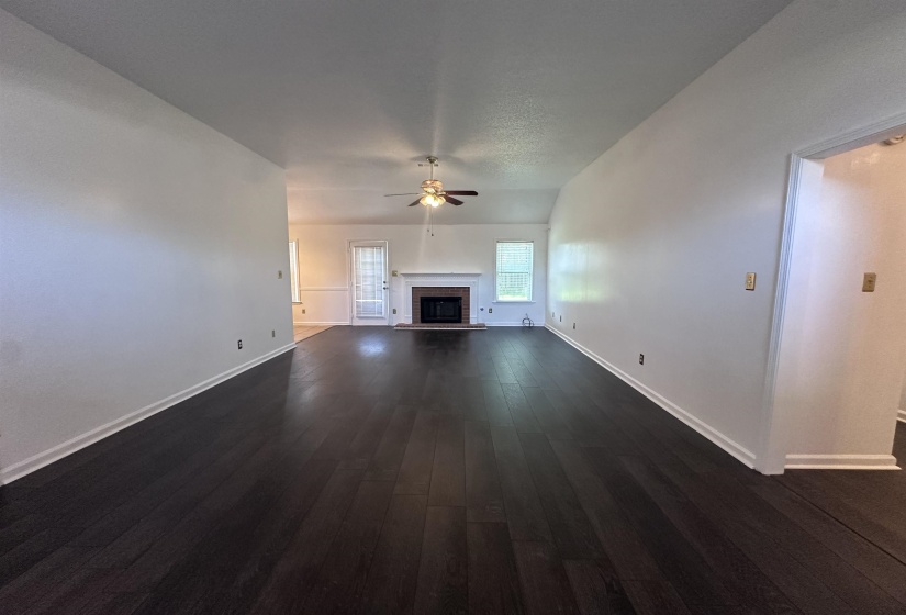 8305 CRIMSON CREEK DR, Memphis, Tennessee 38016, 3 Bedroom Bedrooms, 7 Room Rooms,2 BathroomBathrooms,Rental Properties,For Sale,CRIMSON CREEK,0,10228672