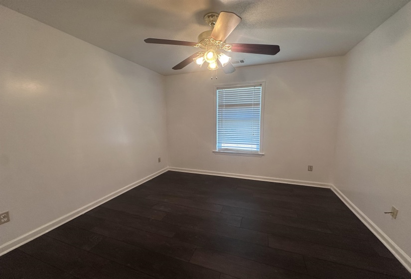 8305 CRIMSON CREEK DR, Memphis, Tennessee 38016, 3 Bedroom Bedrooms, 7 Room Rooms,2 BathroomBathrooms,Rental Properties,For Sale,CRIMSON CREEK,0,10228672