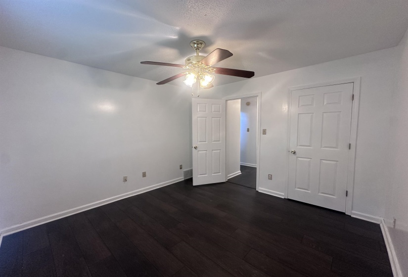 8305 CRIMSON CREEK DR, Memphis, Tennessee 38016, 3 Bedroom Bedrooms, 7 Room Rooms,2 BathroomBathrooms,Rental Properties,For Sale,CRIMSON CREEK,0,10228672
