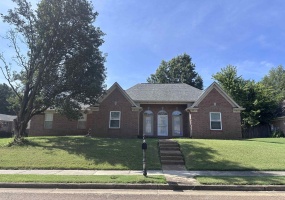8305 CRIMSON CREEK DR, Memphis, Tennessee 38016, 3 Bedroom Bedrooms, 7 Room Rooms,2 BathroomBathrooms,Rental Properties,For Sale,CRIMSON CREEK,0,10228672 8305 CRIMSON CREEK DR, Memphis, Tennessee 38016, 3 Bedroom Bedrooms, 7 Room Rooms,2 BathroomBathrooms,Rental Properties,For Sale,CRIMSON CREEK,0,10228672