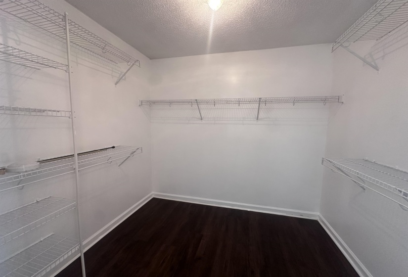 8305 CRIMSON CREEK DR, Memphis, Tennessee 38016, 3 Bedroom Bedrooms, 7 Room Rooms,2 BathroomBathrooms,Rental Properties,For Sale,CRIMSON CREEK,0,10228672