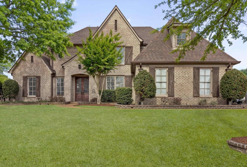 580 WINDING VALLEY CV, Collierville, Tennessee 38017, 6 Bedroom Bedrooms, 11 Room Rooms,3.1 BathroomBathrooms,Residential,For Sale,WINDING VALLEY,0,10223783