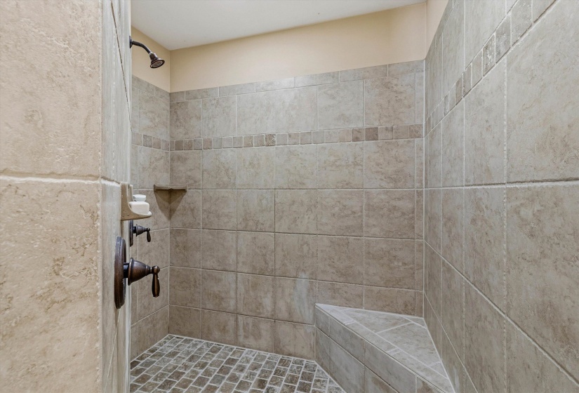 580 WINDING VALLEY CV, Collierville, Tennessee 38017, 6 Bedroom Bedrooms, 11 Room Rooms,3.1 BathroomBathrooms,Residential,For Sale,WINDING VALLEY,0,10223783