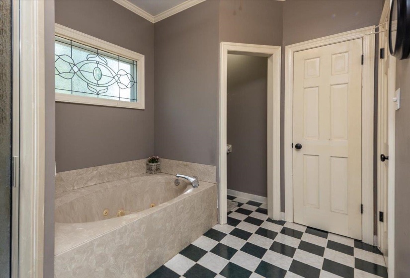 10250 BARN HILL DR, Collierville, Tennessee 38017, 4 Bedroom Bedrooms, 8 Room Rooms,3.1 BathroomBathrooms,Residential,For Sale,BARN HILL,0,10226423