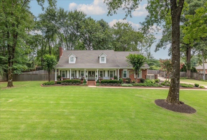 10250 BARN HILL DR, Collierville, Tennessee 38017, 4 Bedroom Bedrooms, 8 Room Rooms,3.1 BathroomBathrooms,Residential,For Sale,BARN HILL,0,10226423