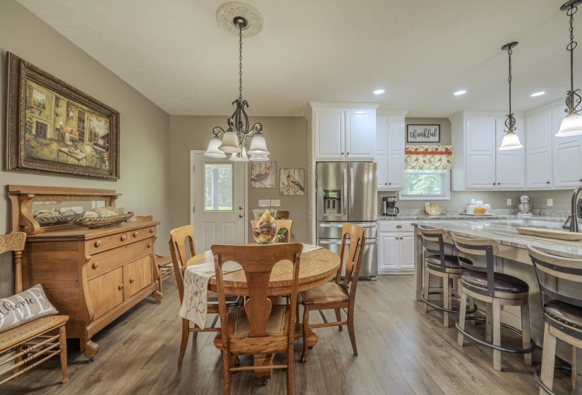 970 DODD DR, Savannah, Tennessee 38372-6572, 3 Bedroom Bedrooms, 7 Room Rooms,2 BathroomBathrooms,Residential,For Sale,DODD,0,10228516