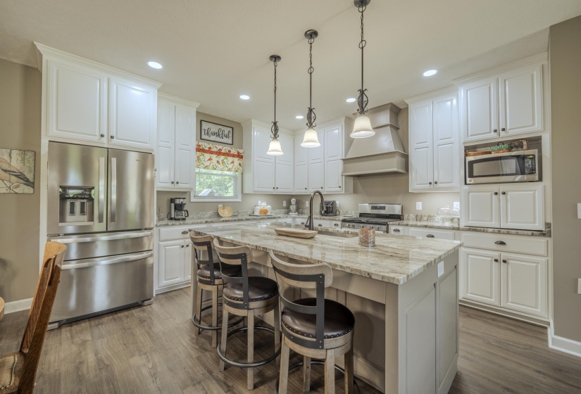 970 DODD DR, Savannah, Tennessee 38372-6572, 3 Bedroom Bedrooms, 7 Room Rooms,2 BathroomBathrooms,Residential,For Sale,DODD,0,10228516