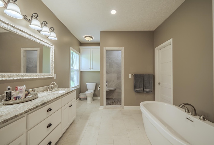 970 DODD DR, Savannah, Tennessee 38372-6572, 3 Bedroom Bedrooms, 7 Room Rooms,2 BathroomBathrooms,Residential,For Sale,DODD,0,10228516