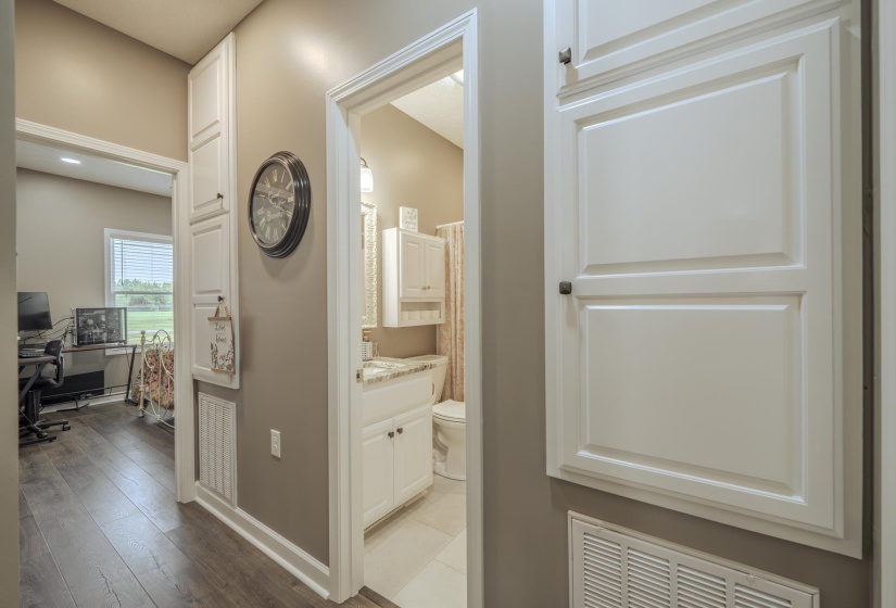 970 DODD DR, Savannah, Tennessee 38372-6572, 3 Bedroom Bedrooms, 7 Room Rooms,2 BathroomBathrooms,Residential,For Sale,DODD,0,10228516