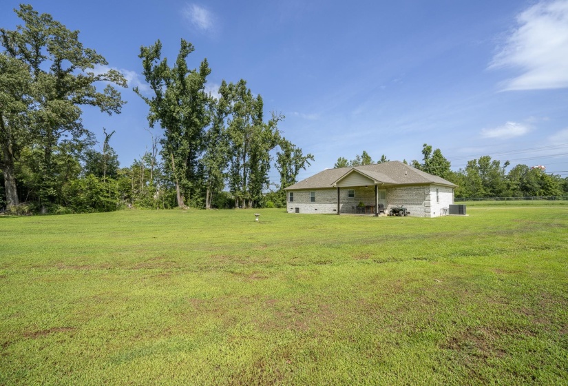 970 DODD DR, Savannah, Tennessee 38372-6572, 3 Bedroom Bedrooms, 7 Room Rooms,2 BathroomBathrooms,Residential,For Sale,DODD,0,10228516