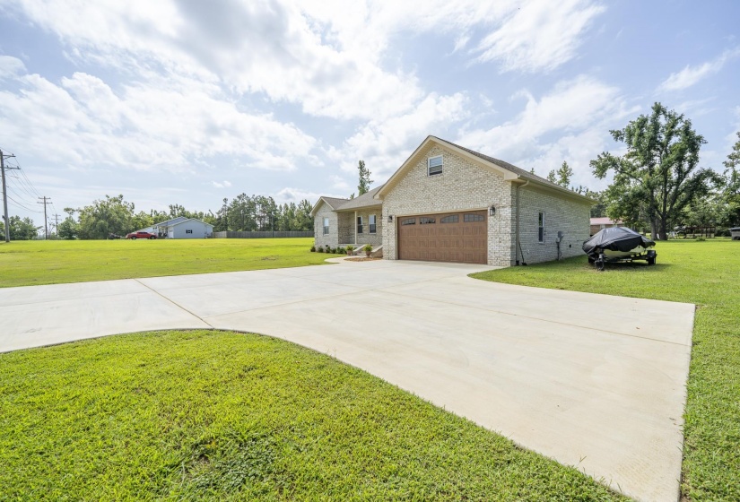 970 DODD DR, Savannah, Tennessee 38372-6572, 3 Bedroom Bedrooms, 7 Room Rooms,2 BathroomBathrooms,Residential,For Sale,DODD,0,10228516