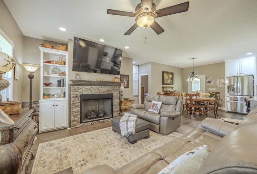 970 DODD DR, Savannah, Tennessee 38372-6572, 3 Bedroom Bedrooms, 7 Room Rooms,2 BathroomBathrooms,Residential,For Sale,DODD,0,10228516