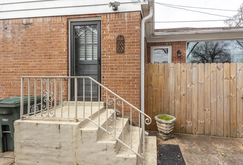 3704 CHARLESWOOD AVE, Memphis, Tennessee 38122, 3 Bedroom Bedrooms, 5 Room Rooms,2 BathroomBathrooms,Residential,For Sale,CHARLESWOOD,0,10228523