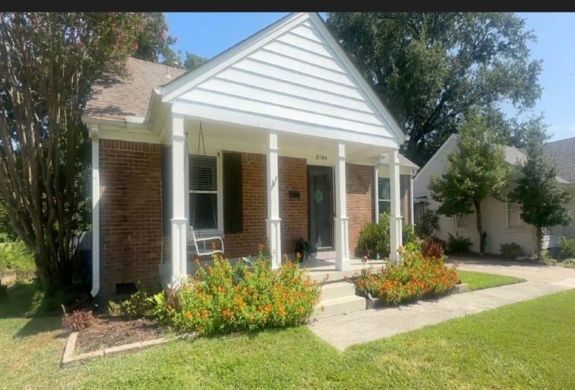 3704 CHARLESWOOD AVE, Memphis, Tennessee 38122, 3 Bedroom Bedrooms, 5 Room Rooms,2 BathroomBathrooms,Residential,For Sale,CHARLESWOOD,0,10228523